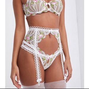 Trellis Rose by For Love & Lemons Garter belt Size XS